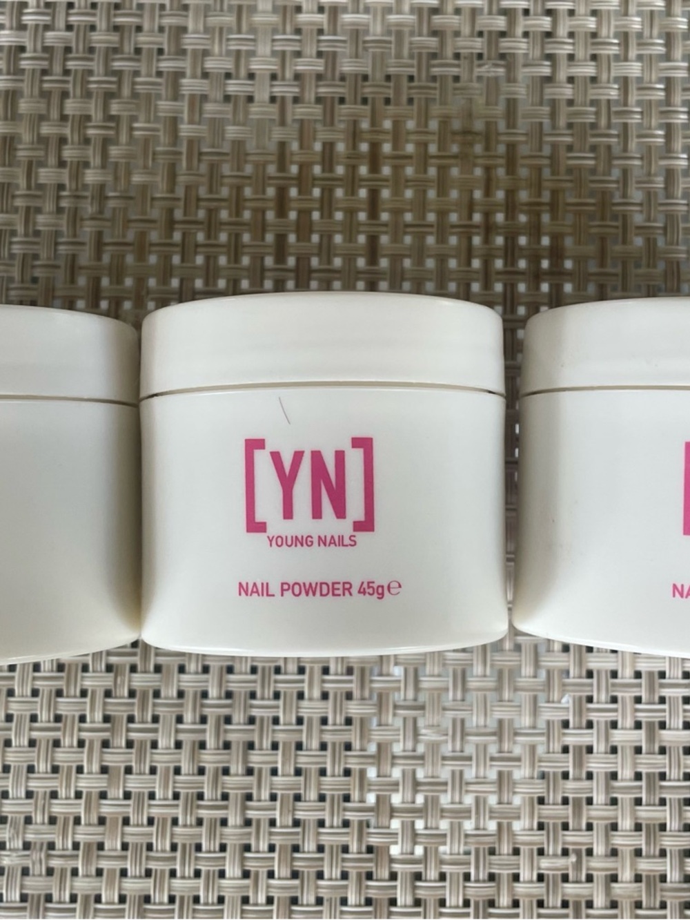 🇺🇸 [YN] Young Nails White Nail Powder Jars (Set of 3) 45 g ea. - Picture 3 of 5